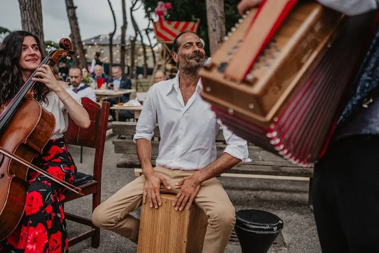 Emanuela Venuti fotografo matrimonio - momento di festa al matrimonio