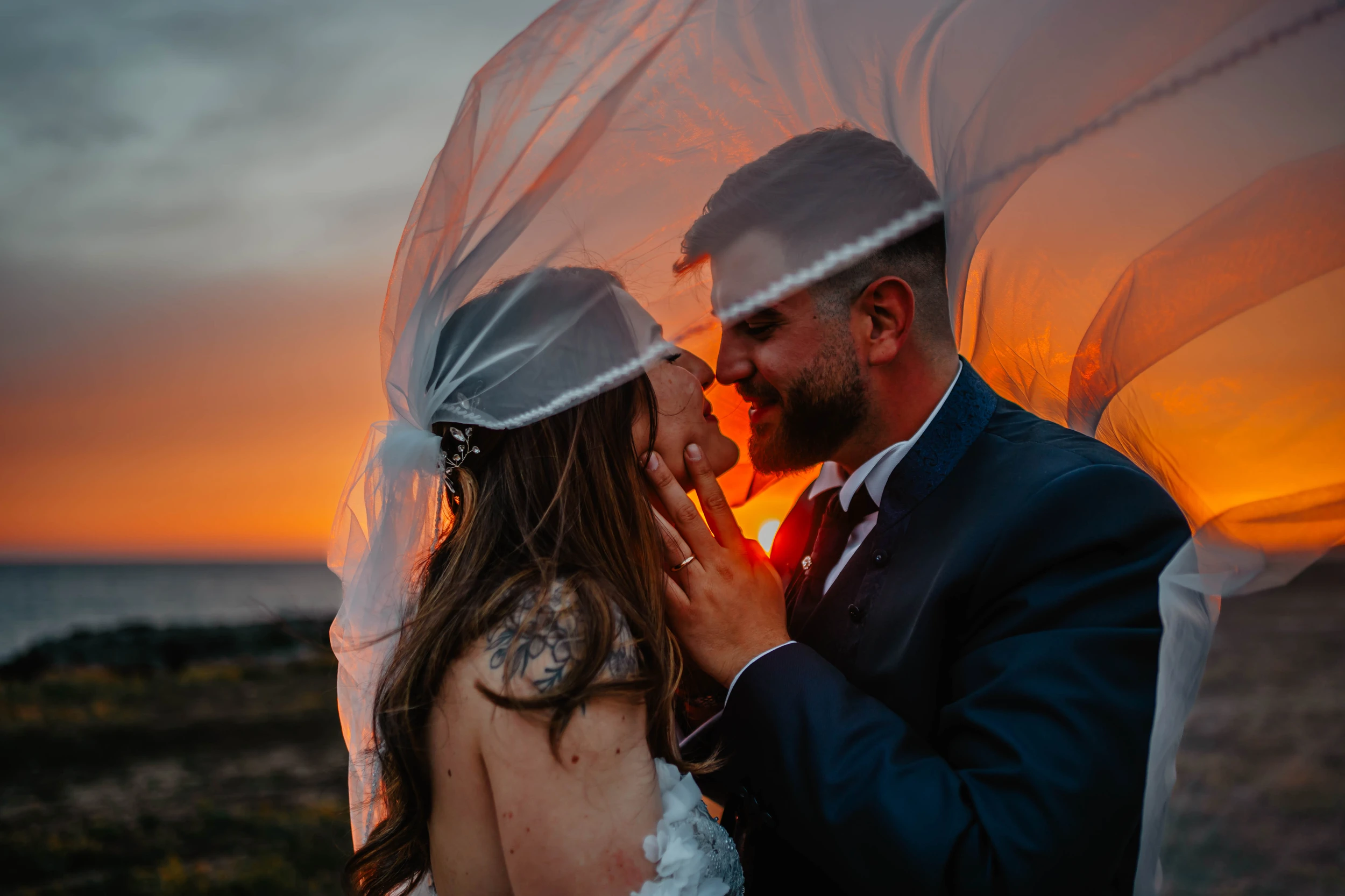 Emanuela Venuti — momento autentico tra gli sposi durante il matrimonio
